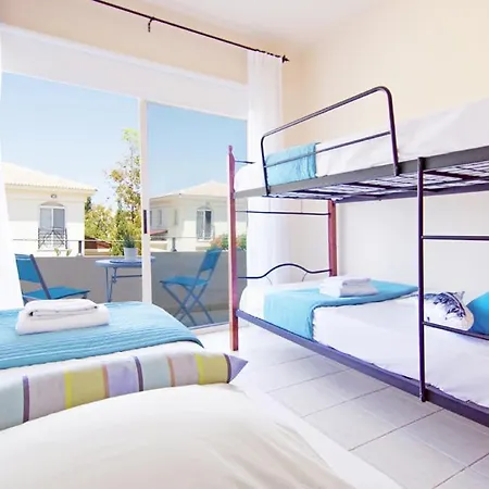 Sonja Βίλα Παραλίμνι